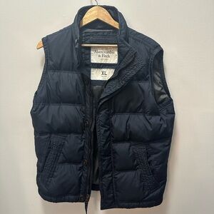 Men’s Abercrombie & Fitch Black Puffer Vest. Size XL